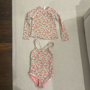 Vineyard vines bathing suit and rash guard / size xs (5-6)